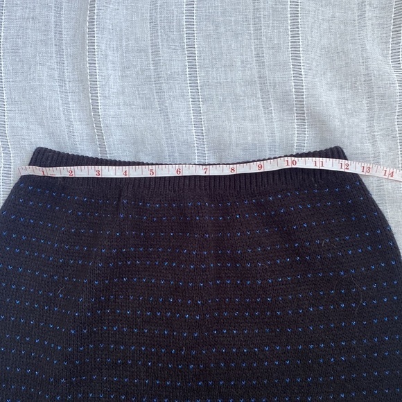 Vintage Ellen D Kollection pencil sweater skirt with sparkle blue thread design. - Picture 6 of 7